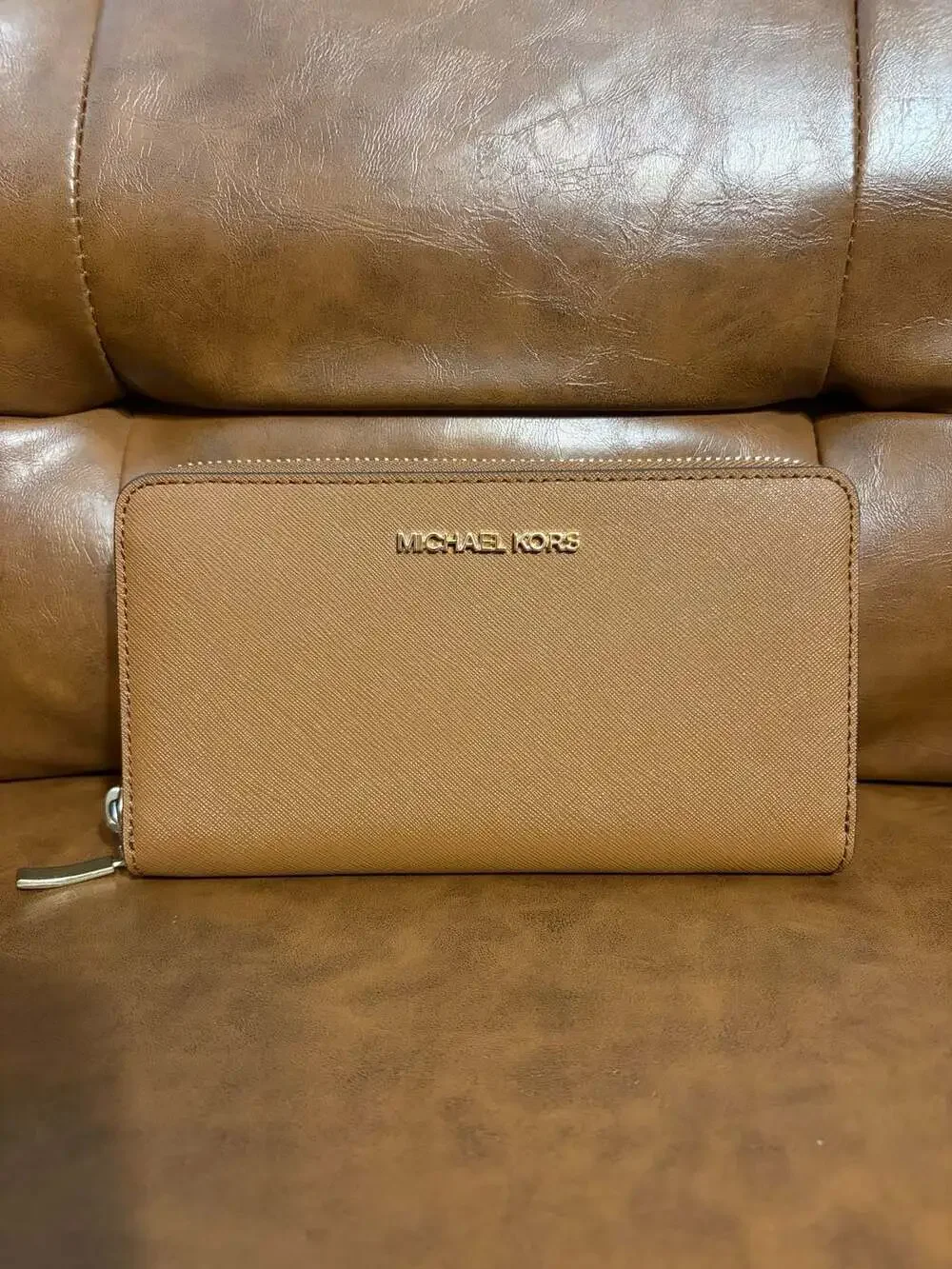 Michael Kors Jet Set MD MF Wallet in Luggage Saffiano Leather